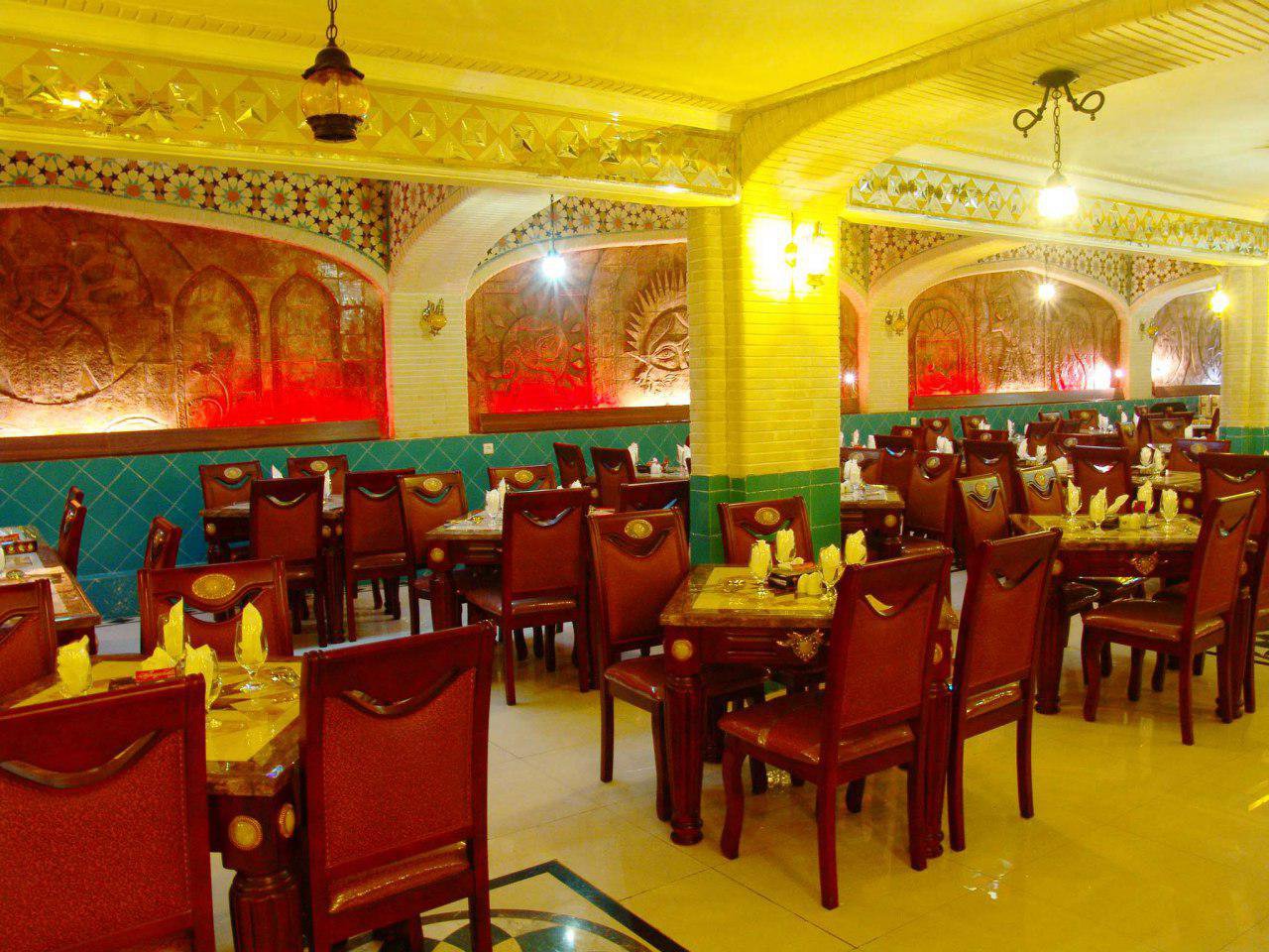 رستوران هتل پارمیس کیش